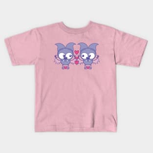 Couple of cute bats madly falling in love Kids T-Shirt